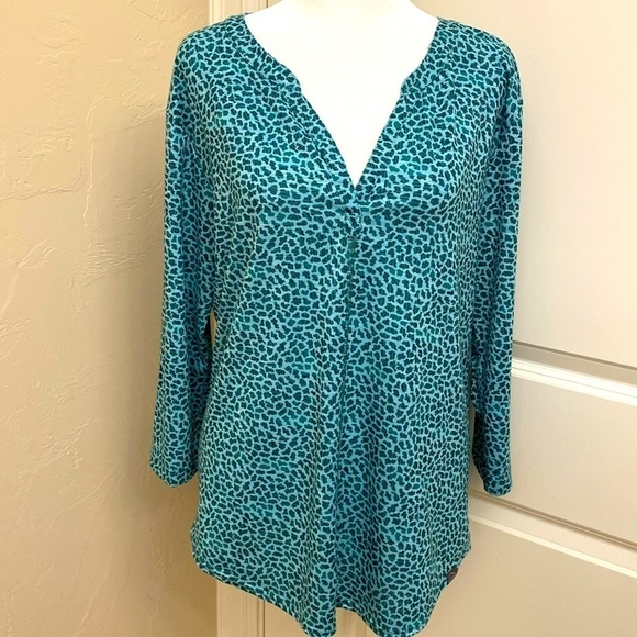 L.L.Bean Streamside Tee, 3/4 Long Sleeve Split neck, Green , Size M - regular - Picture 1 of 9